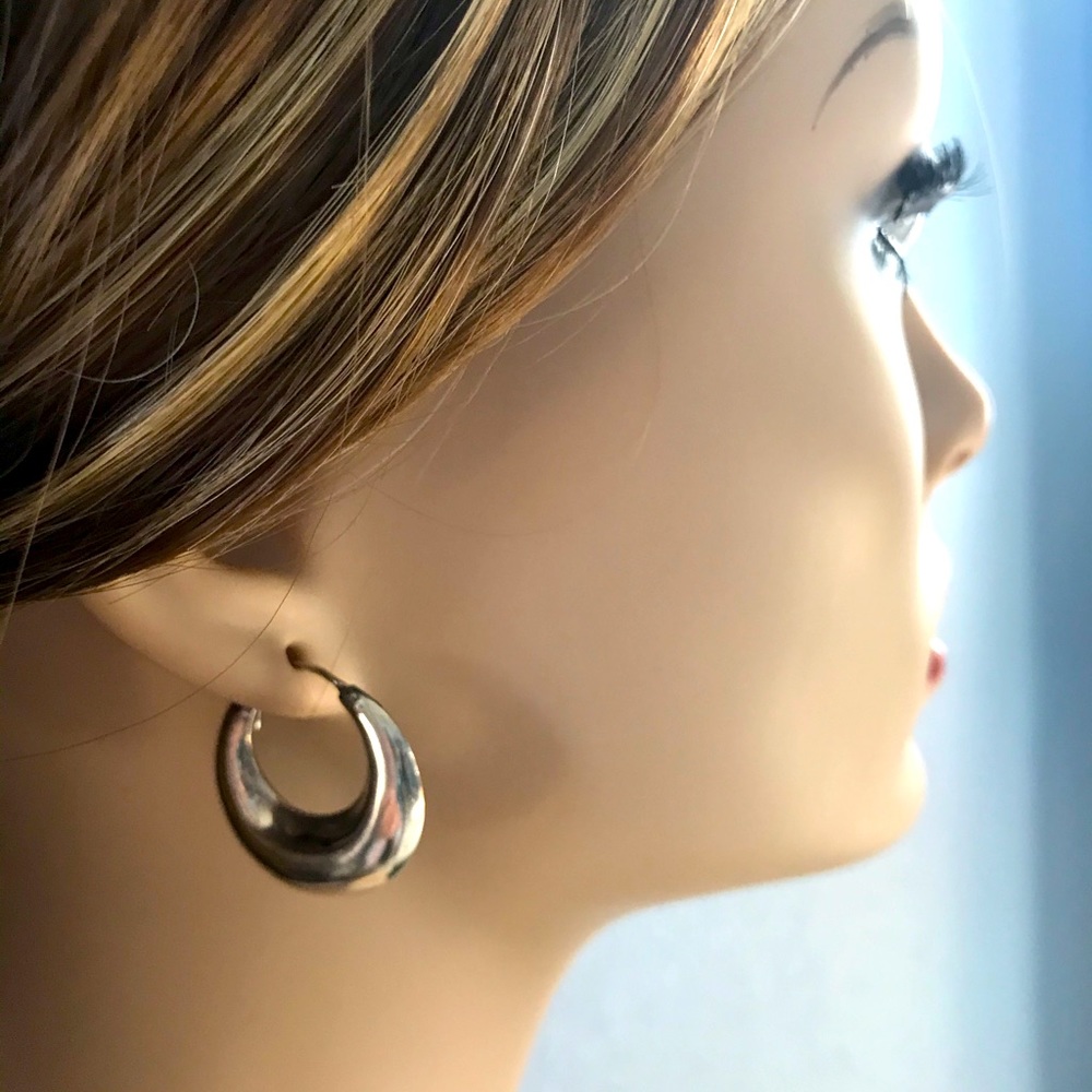 Vintage Sterling Silver Polish Puffed Hoop’s